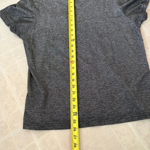 Guess Short Sleeve V-Neck Pocket tee with P.U leather trim detail - Picture 4 of 4